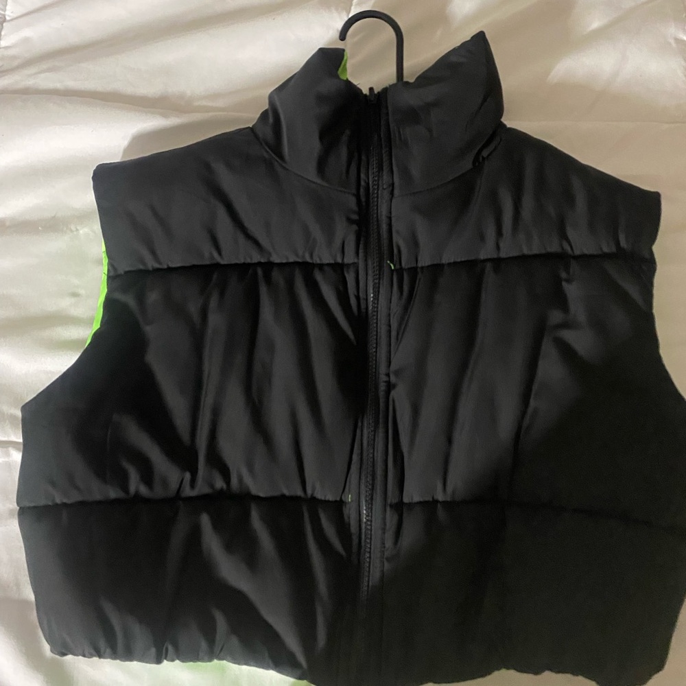 Reversible vest